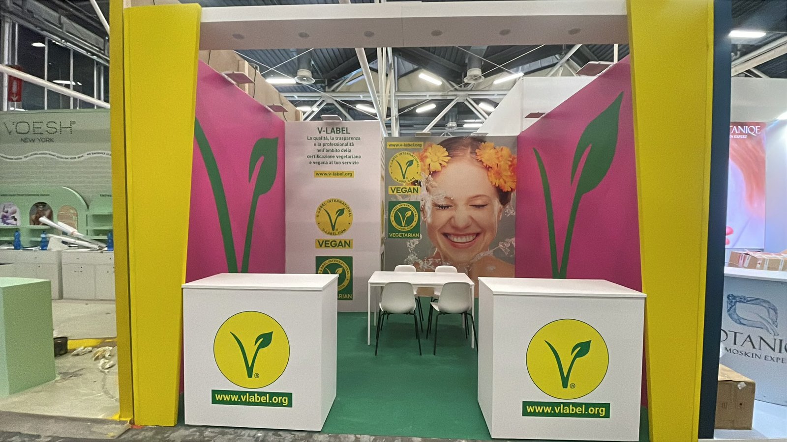 V LABEL — stand COSMOPROF Bologna 2026